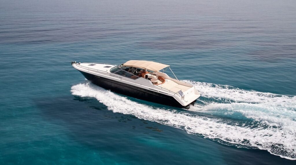 Isalos Luxury Boat (2) (1)